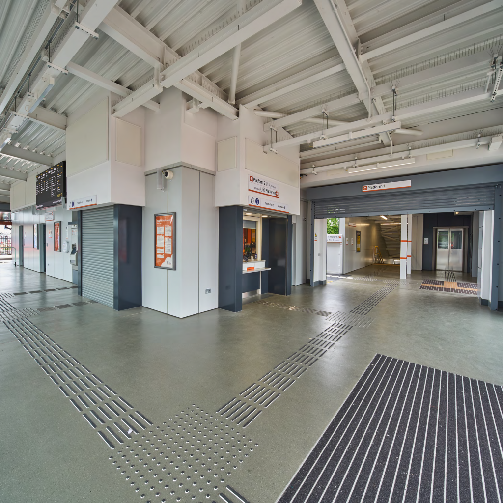 Inside Perry Bar Station