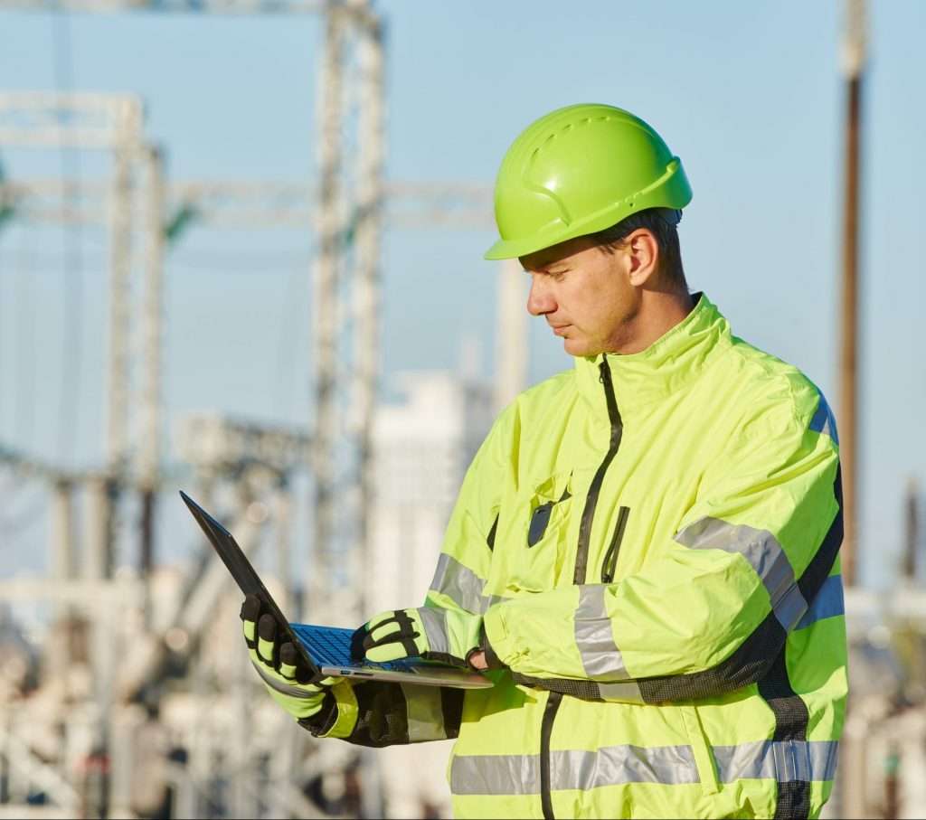 Asset Inspector conduction asset inspection